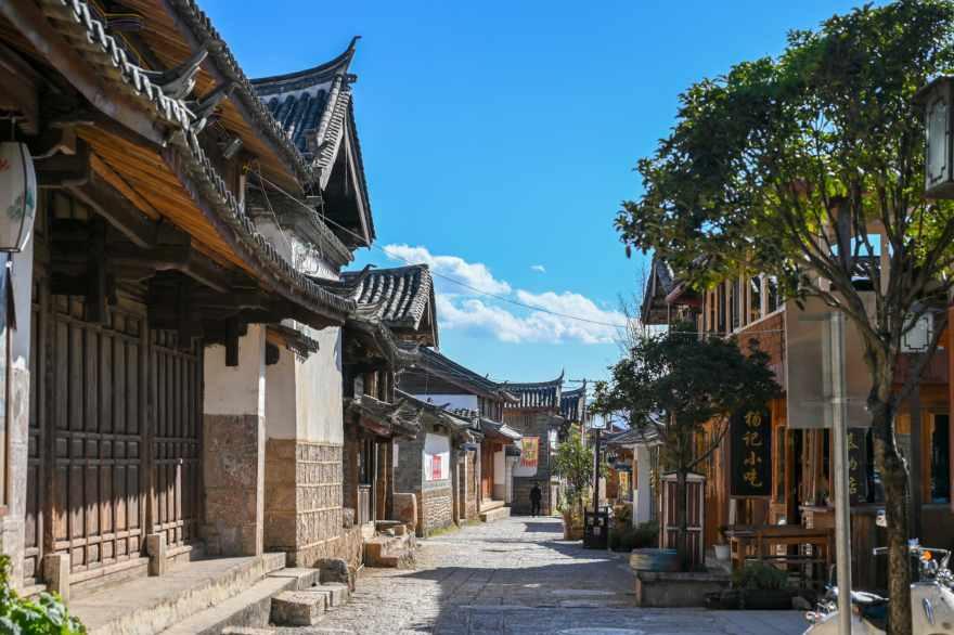 越有钱越小气，大老远跑到市区里找有钱表弟，他却请我们吃这些菜