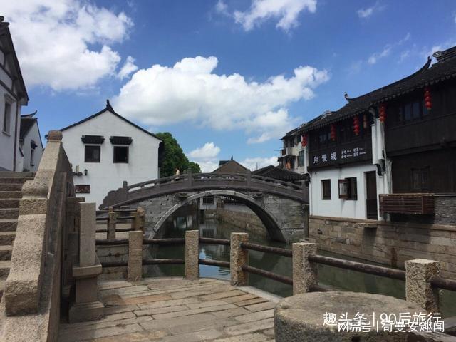 苹果2023年首次登顶中国智能手机年度销冠,但前景面临压力